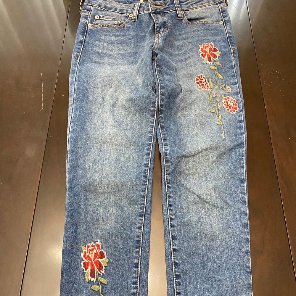 Women size 3 Ashley Mason skinny Jeans